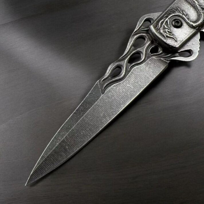 Canivete De Aço Inox Dragão Chinês Em Relevo Saque Rápido C/ Clipe E Trava