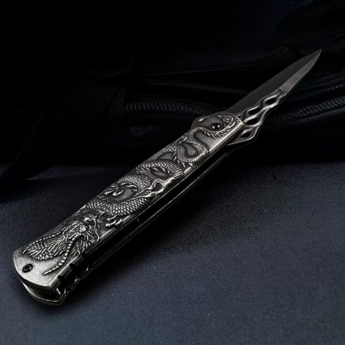 Canivete De Aço Inox Dragão Chinês Em Relevo Saque Rápido C/ Clipe E Trava